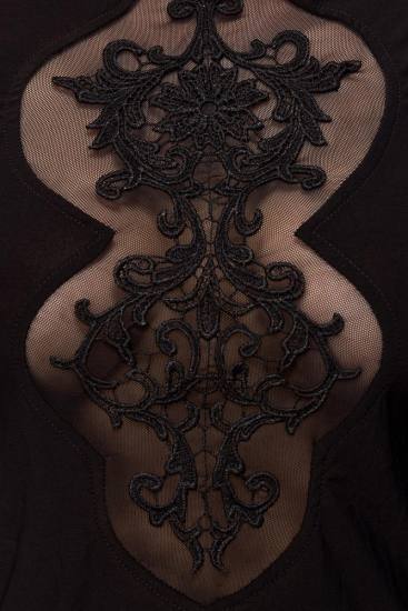 Schwarzes Kleid mit Spitzeneinsatz